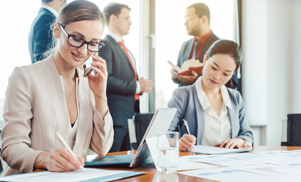 薪酬體系設(shè)計(jì)：構(gòu)建公平、激勵(lì)性的薪酬體系