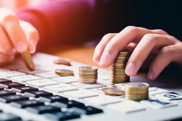 跨行業(yè)薪酬對(duì)比分析：掌握行情，引領(lǐng)企業(yè)薪酬戰(zhàn)略