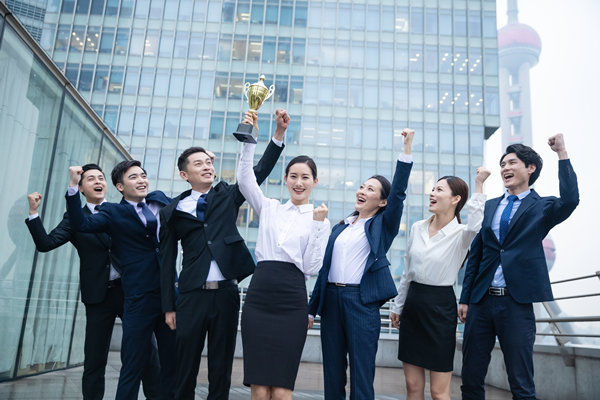 協(xié)同共進(jìn)，效能倍增：打造卓越團(tuán)隊(duì)，推動(dòng)組織發(fā)展