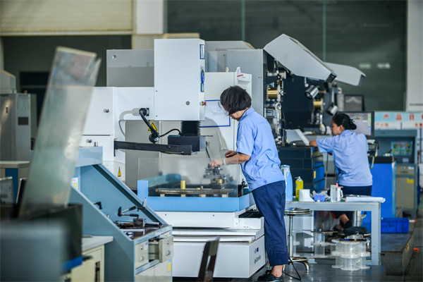 制造業(yè)管理新策略，引領(lǐng)企業(yè)高效運(yùn)營(yíng)，提升競(jìng)爭(zhēng)力