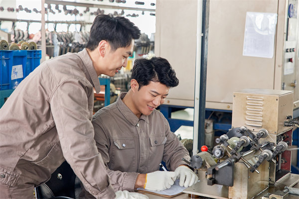 如何運(yùn)用精益生產(chǎn)助力企業(yè)降低成本，提升競爭力？