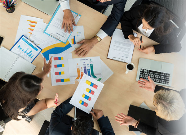 集團管控的創(chuàng)新之路：打破傳統(tǒng)，引領(lǐng)企業(yè)變革