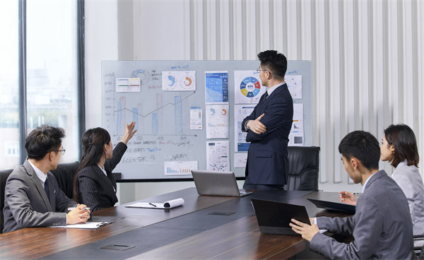 強化集團風險防控，確保穩(wěn)健運營，守護企業(yè)安全