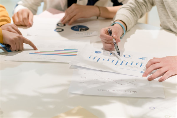 錨定目標(biāo)，穩(wěn)扎穩(wěn)打：年度經(jīng)營計(jì)劃精準(zhǔn)落地