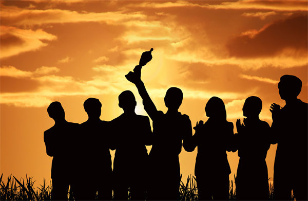 深化創(chuàng)新驅(qū)動，落實年度經(jīng)營計劃，推動企業(yè)跨越發(fā)展