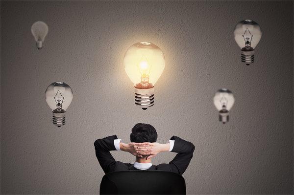 創(chuàng)新企業(yè)管理思維，激發(fā)員工潛能，推動(dòng)企業(yè)騰飛