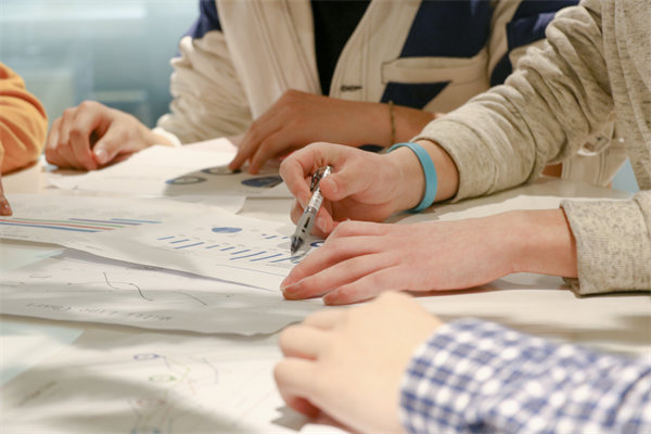 強(qiáng)化企業(yè)管理培訓(xùn)，提升員工素質(zhì)，打造高效團(tuán)隊(duì)