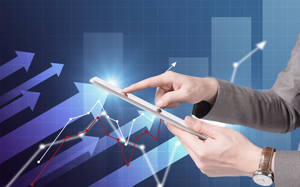 績(jī)效評(píng)估中如何平衡定量與定性指標(biāo)，提升評(píng)價(jià)質(zhì)量？