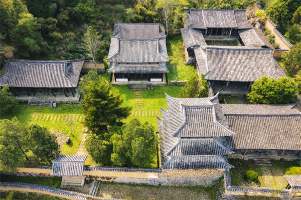 麗水績(jī)效咨詢公司如何為企業(yè)定制高效績(jī)效評(píng)估？