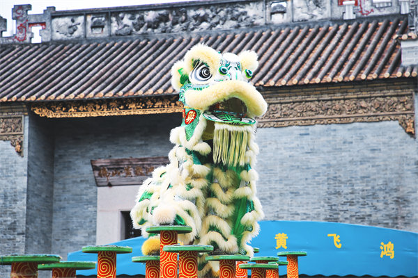 佛山戰(zhàn)略咨詢公司如何優(yōu)化企業(yè)市場(chǎng)競(jìng)爭(zhēng)策略？