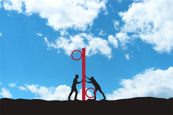 在全球化背景下，企業(yè)如何構(gòu)建競爭優(yōu)勢的戰(zhàn)略框架？