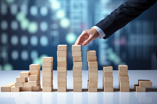 集團(tuán)如何評估子公司績效，確保戰(zhàn)略目標(biāo)實(shí)現(xiàn)？