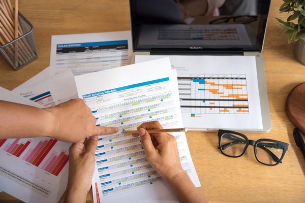 在薪酬績效管理中，如何融入員工個人發(fā)展計(jì)劃？