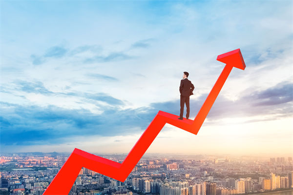 員工績效不佳，是應(yīng)該立即解雇還是給予改進機會？