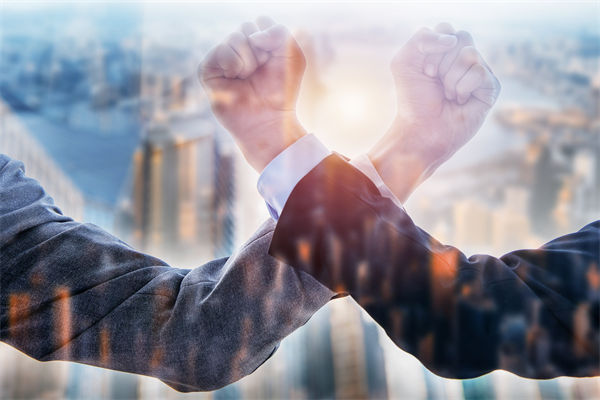 榮耀CEO承認(rèn)銷(xiāo)量非常困難，眾多企業(yè)的品牌戰(zhàn)略啟示