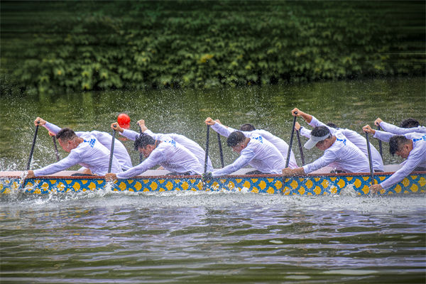 起猛了龍舟都能蹦迪了，企業(yè)文化對此有何啟示？