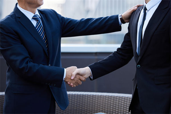 組織規(guī)劃管理分析：?jiǎn)T工發(fā)燒37.9度請(qǐng)假遭HR辱罵